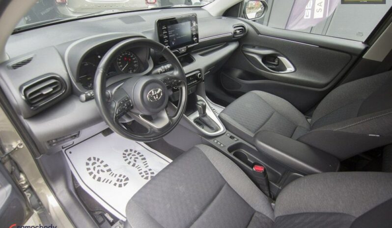 TOYOTA Yaris  | FWD (przód) | Automatyczna | 116 KM | Szary full