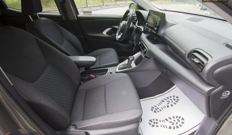 TOYOTA Yaris  | FWD (przód) | Automatyczna | 116 KM | Szary full