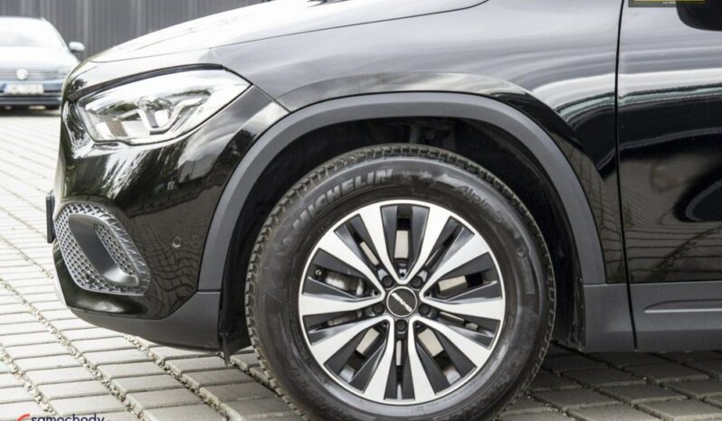 MERCEDES-BENZ GLA  | FWD (przód) | Automatyczna | 163 KM | Czarny full