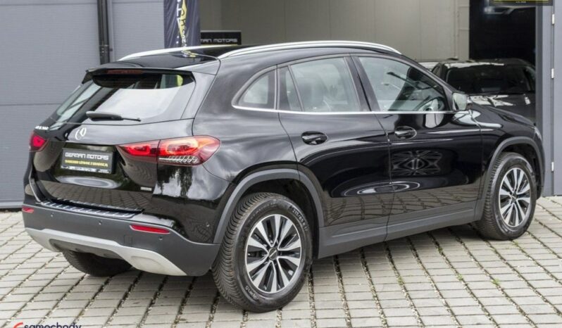 MERCEDES-BENZ GLA  | FWD (przód) | Automatyczna | 163 KM | Czarny full