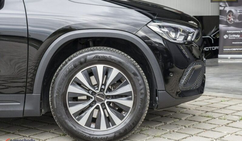 MERCEDES-BENZ GLA  | FWD (przód) | Automatyczna | 163 KM | Czarny full