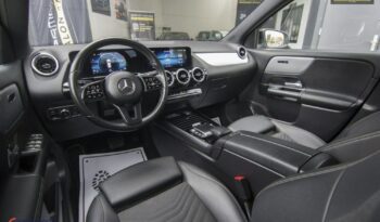 MERCEDES-BENZ GLA  | FWD (przód) | Automatyczna | 163 KM | Czarny full