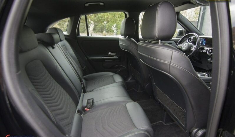 MERCEDES-BENZ GLA  | FWD (przód) | Automatyczna | 163 KM | Czarny full