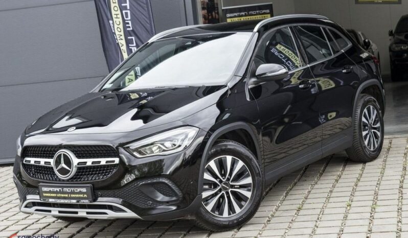 MERCEDES-BENZ GLA  | FWD (przód) | Automatyczna | 163 KM | Czarny full