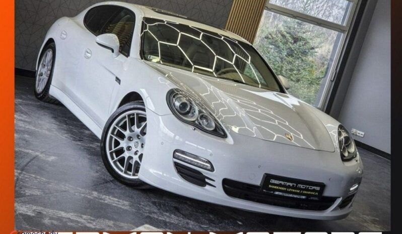 Porsche Panamera | 4X4 (Stały) | Automatyczna | 310 Km | Biały