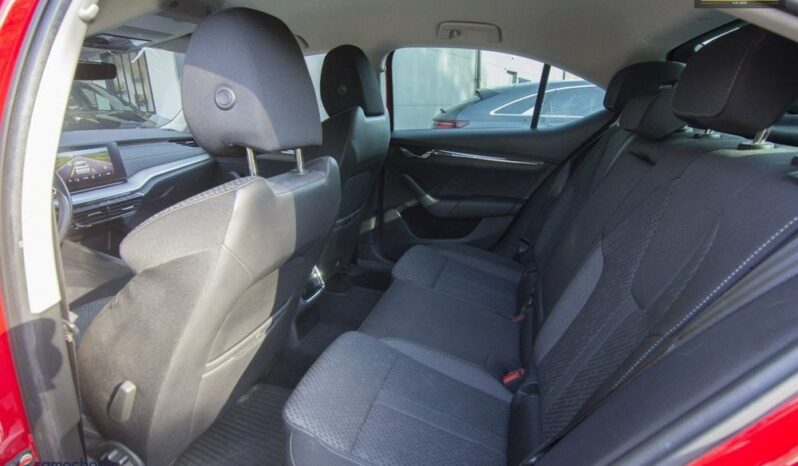 SKODA Octavia  | FWD (przód) | Automatyczna | 150 KM | Czarny full