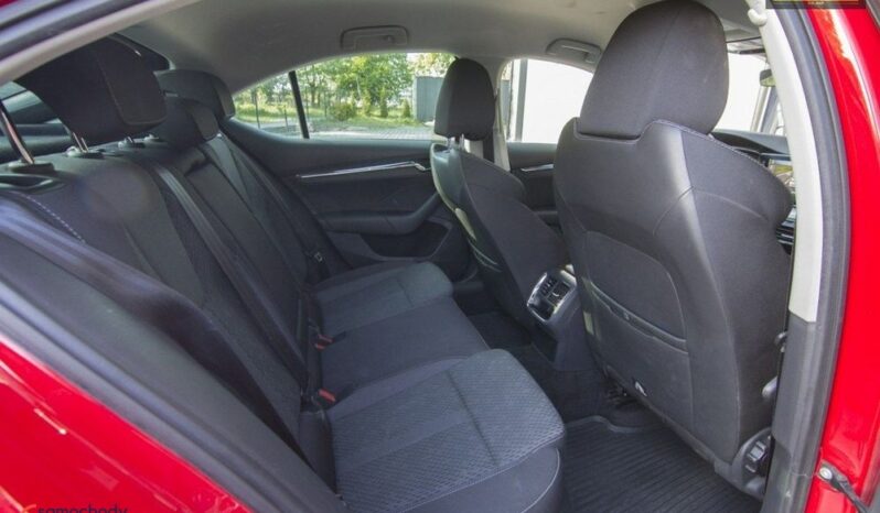 SKODA Octavia  | FWD (przód) | Automatyczna | 150 KM | Czarny full
