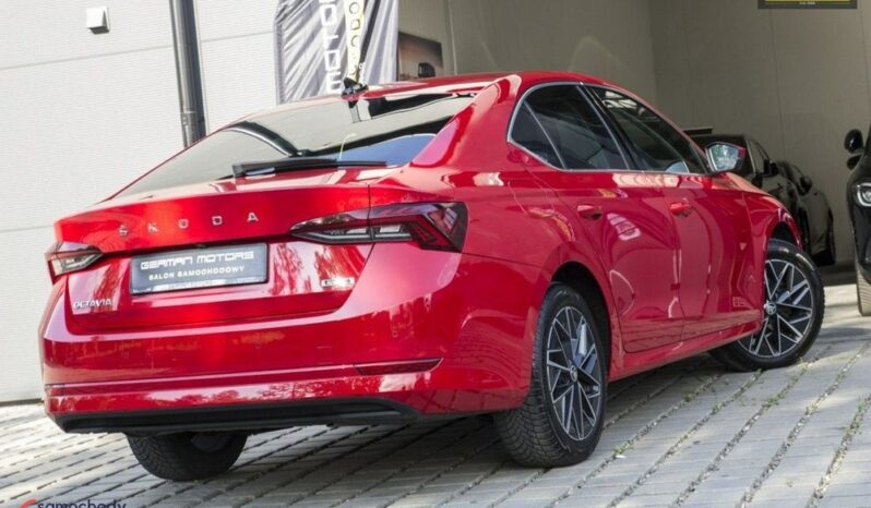 SKODA Octavia  | FWD (przód) | Automatyczna | 150 KM | Czarny full