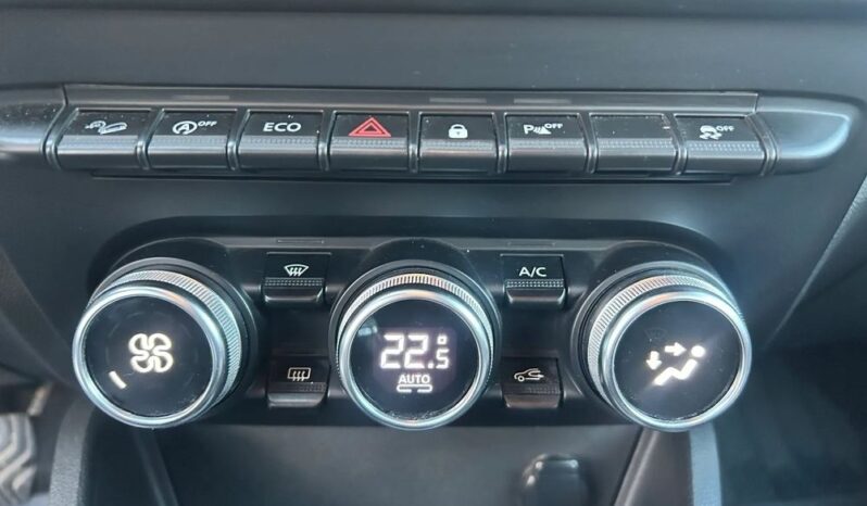DACIA Duster  | 4×4 (doł. automatycznie) | Manualna | 115 KM | Biały full