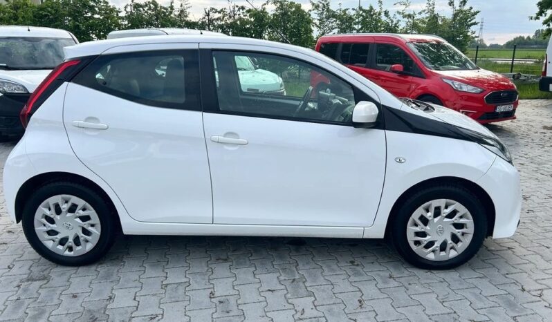 TOYOTA Aygo  | FWD (przód) | Manualna | 72 KM | Biały full