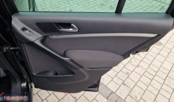 Volkswagen Tiguan | 4×4 (doł. automatycznie) | Manualna | 150 KM | Czarny full