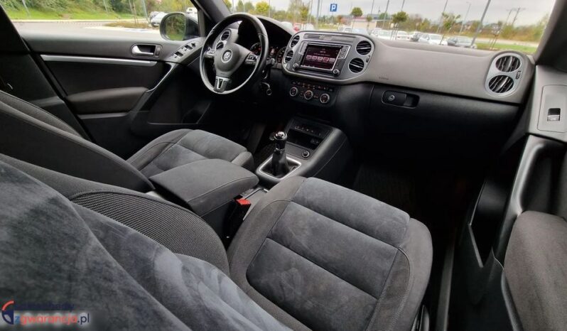Volkswagen Tiguan | 4×4 (doł. automatycznie) | Manualna | 150 KM | Czarny full