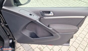Volkswagen Tiguan | 4×4 (doł. automatycznie) | Manualna | 150 KM | Czarny full