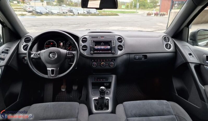 Volkswagen Tiguan | 4×4 (doł. automatycznie) | Manualna | 150 KM | Czarny full