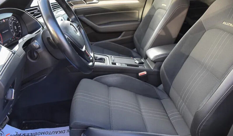 VOLKSWAGEN Passat  | 4×4 (stały) | Automatyczna | 190 KM | Szary full