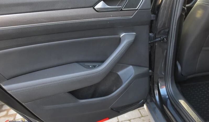 VOLKSWAGEN Passat  | 4×4 (stały) | Automatyczna | 190 KM | Szary full