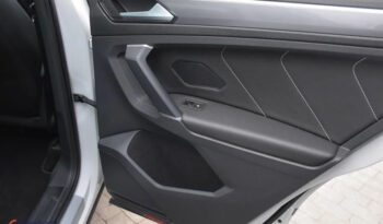 VOLKSWAGEN Tiguan  | 4×4 (stały) | Automatyczna | 240 KM | Biały full