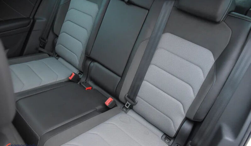 VOLKSWAGEN Tiguan  | 4×4 (stały) | Automatyczna | 240 KM | Biały full
