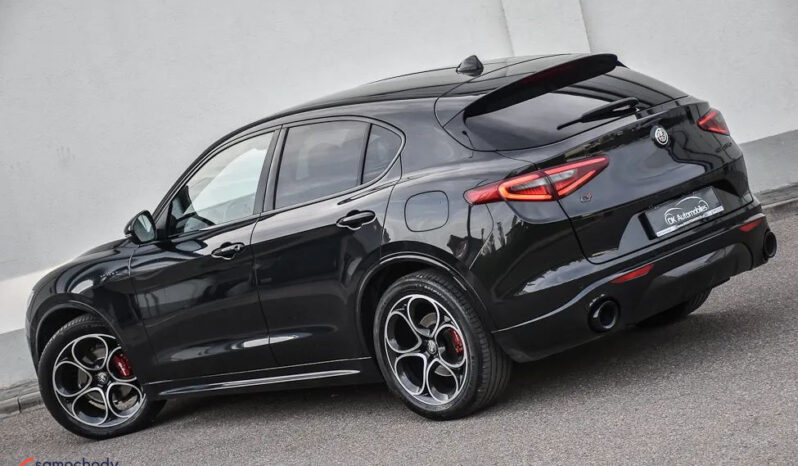 ALFA ROMEO Stelvio  | 4×4 (stały) | Automatyczna | 280 KM | Czarny full