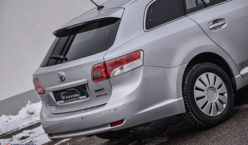 TOYOTA Avensis  | FWD (przód) | Manualna | 126 KM | Srebrny full