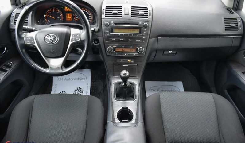 TOYOTA Avensis  | FWD (przód) | Manualna | 126 KM | Srebrny full