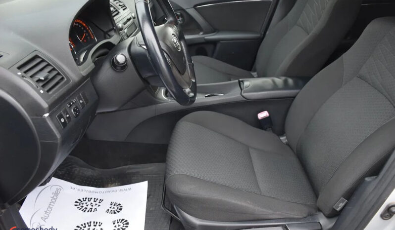 TOYOTA Avensis  | FWD (przód) | Manualna | 126 KM | Srebrny full