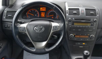 TOYOTA Avensis  | FWD (przód) | Manualna | 126 KM | Srebrny full