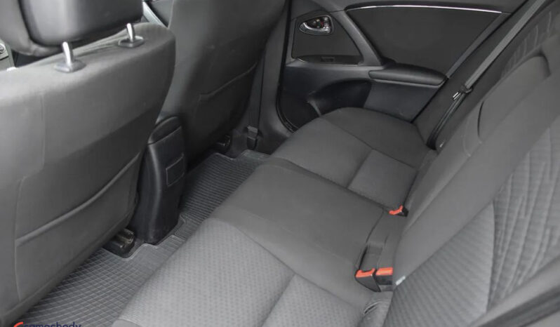 TOYOTA Avensis  | FWD (przód) | Manualna | 126 KM | Srebrny full