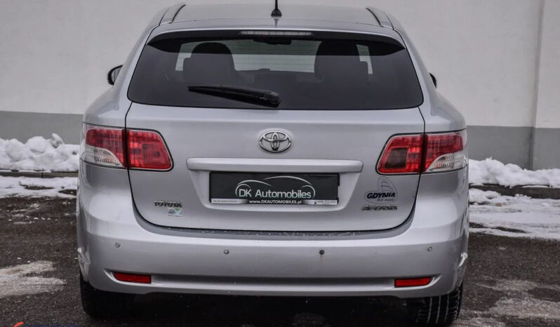 TOYOTA Avensis  | FWD (przód) | Manualna | 126 KM | Srebrny full