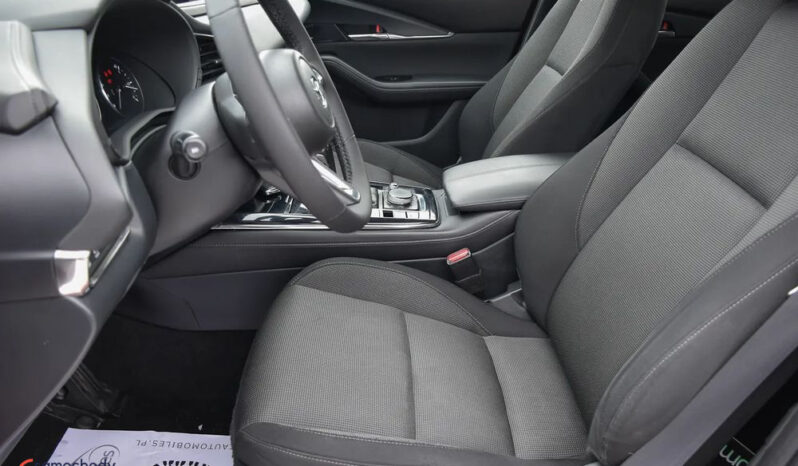 MAZDA CX-30  | FWD (przód) | Automatyczna | 122 KM | Bordowy full