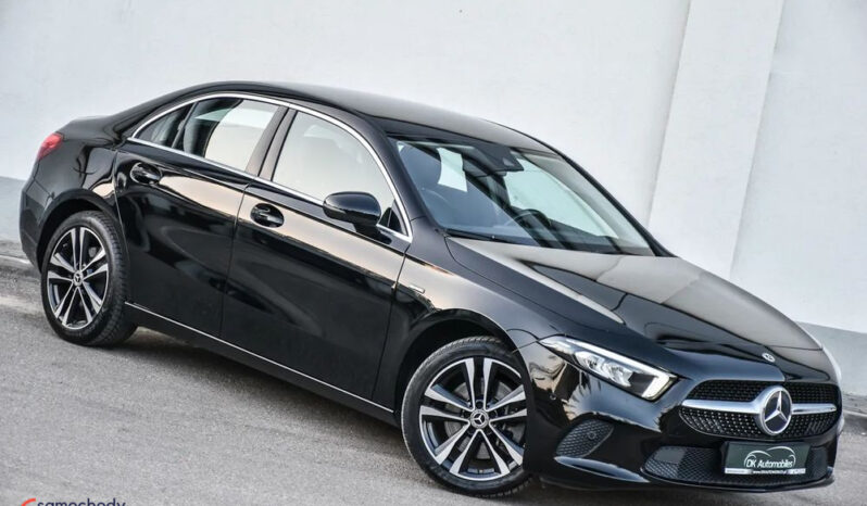 MERCEDES-BENZ Klasa A | FWD (przód) | Automatyczna | 163 KM | Czarny full