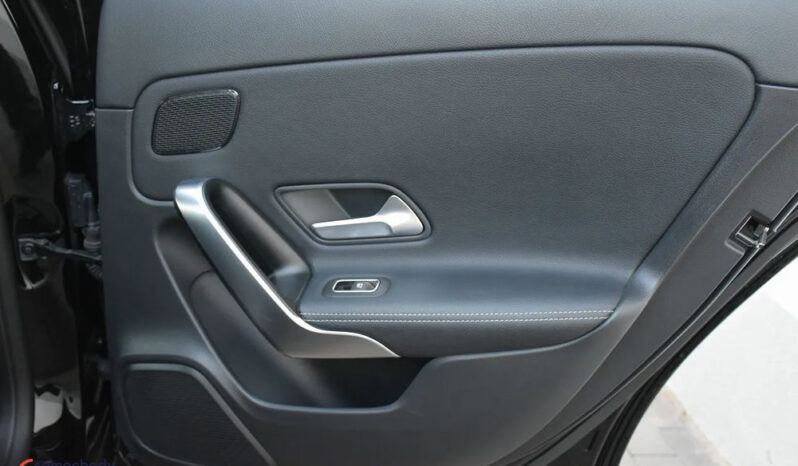 MERCEDES-BENZ Klasa A | FWD (przód) | Automatyczna | 163 KM | Czarny full