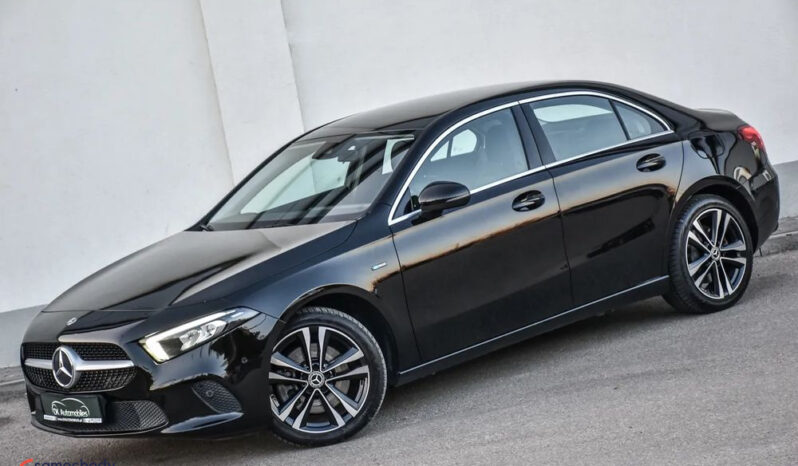 MERCEDES-BENZ Klasa A | FWD (przód) | Automatyczna | 163 KM | Czarny full
