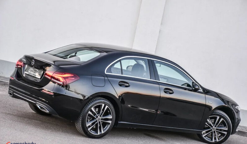 MERCEDES-BENZ Klasa A | FWD (przód) | Automatyczna | 163 KM | Czarny full