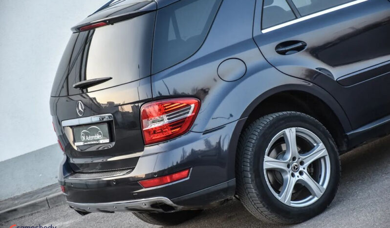 MERCEDES-BENZ ML  | 4×4 (stały) | Automatyczna | 204 KM | Czarny full