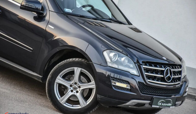 MERCEDES-BENZ ML  | 4×4 (stały) | Automatyczna | 204 KM | Czarny full