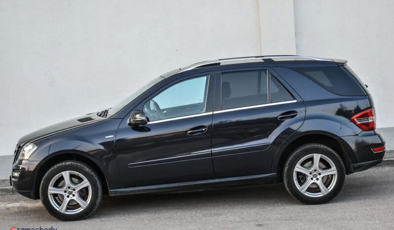 MERCEDES-BENZ ML  | 4×4 (stały) | Automatyczna | 204 KM | Czarny full