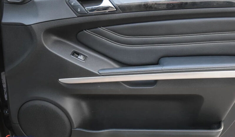 MERCEDES-BENZ ML  | 4×4 (stały) | Automatyczna | 204 KM | Czarny full