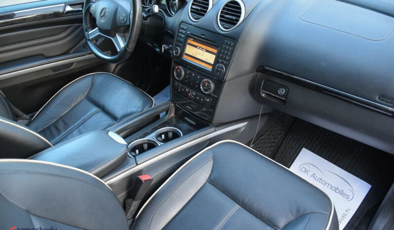MERCEDES-BENZ ML  | 4×4 (stały) | Automatyczna | 204 KM | Czarny full