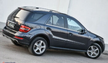 MERCEDES-BENZ ML  | 4×4 (stały) | Automatyczna | 204 KM | Czarny full