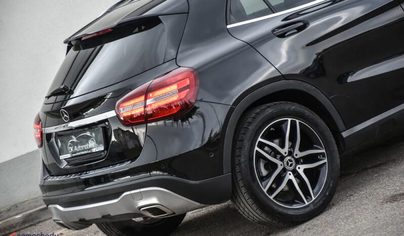 MERCEDES-BENZ GLA  | FWD (przód) | Automatyczna | 156 KM | Czarny full