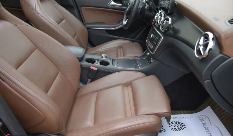 MERCEDES-BENZ GLA  | FWD (przód) | Automatyczna | 156 KM | Czarny full