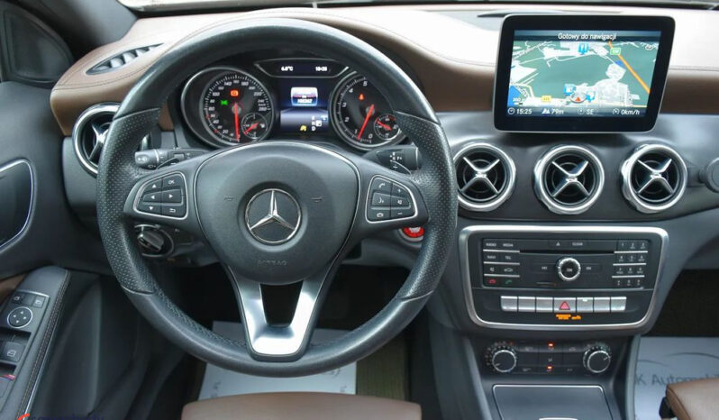 MERCEDES-BENZ GLA  | FWD (przód) | Automatyczna | 156 KM | Czarny full