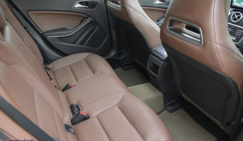 MERCEDES-BENZ GLA  | FWD (przód) | Automatyczna | 156 KM | Czarny full
