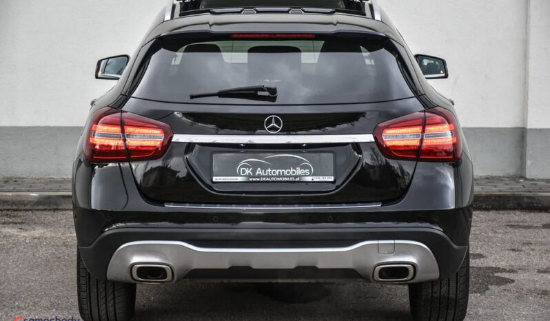 MERCEDES-BENZ GLA  | FWD (przód) | Automatyczna | 156 KM | Czarny full