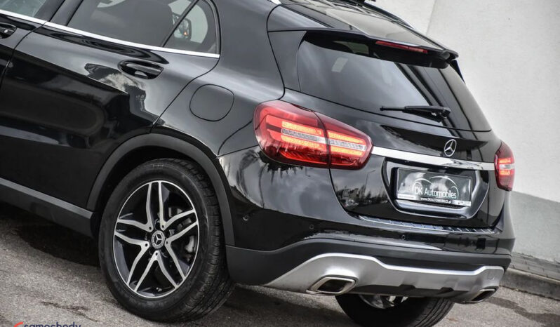 MERCEDES-BENZ GLA  | FWD (przód) | Automatyczna | 156 KM | Czarny full