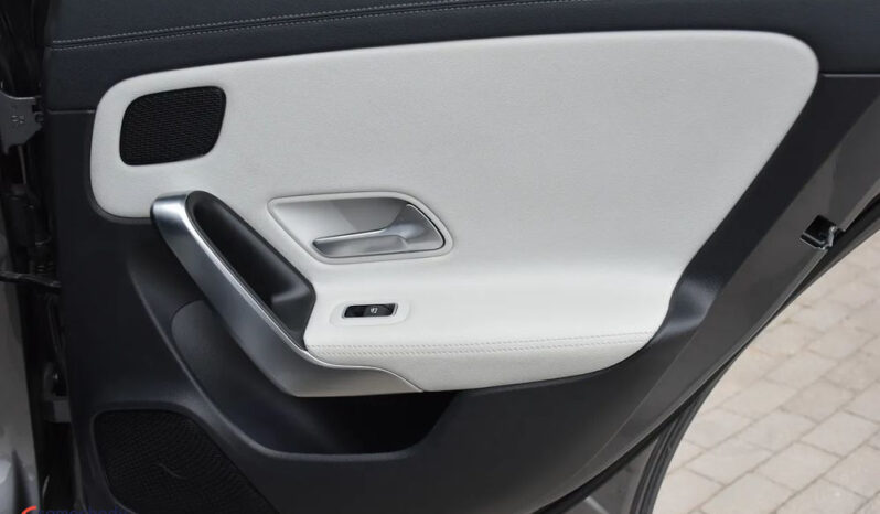 MERCEDES-BENZ CLA  | FWD (przód) | Automatyczna | 150 KM | Szary full
