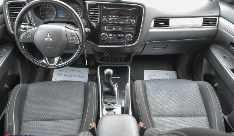 MITSUBISHI Outlander  | FWD (przód) | Manualna | 150 KM | Złoty full