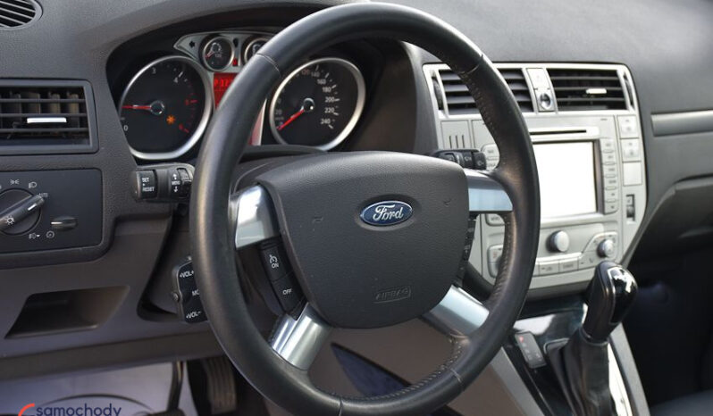 FORD Kuga  | 4×4 (stały) | Automatyczna | 163 KM | Czarny full