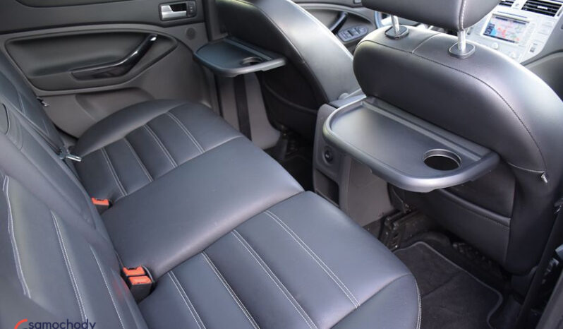 FORD Kuga  | 4×4 (stały) | Automatyczna | 163 KM | Czarny full
